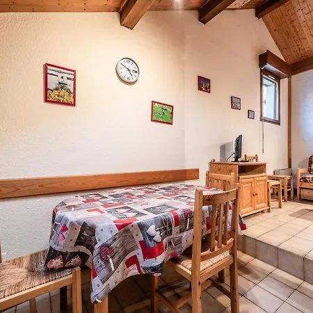 Les Ecrins Apartment *